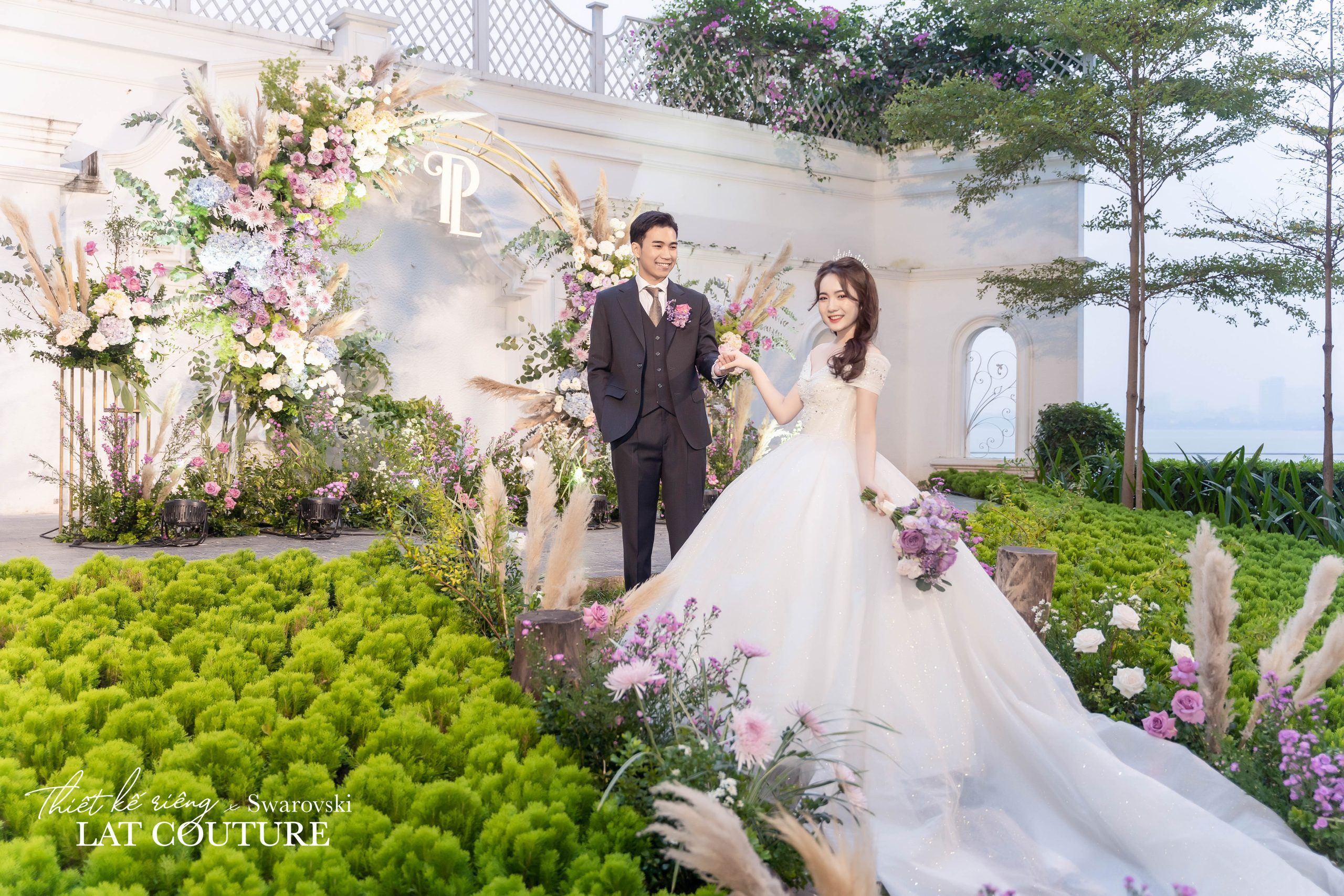 Cận cảnh váy cưới Phương Linh – Tiểu thư tập đoàn Trung Thành Food