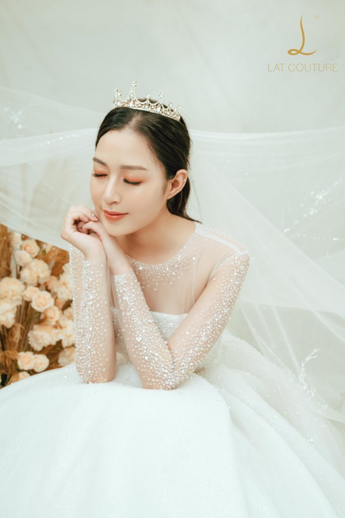Váy cưới thiết kế riêng Hà Trang