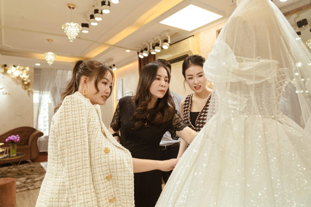 Váy cưới thiết kế riêng Mai Phí