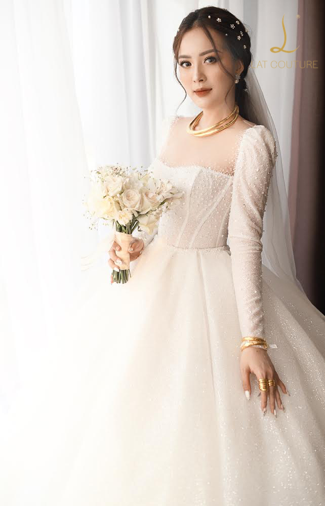 váy cưới cao cấp cho thuê của LAT BRIDAL