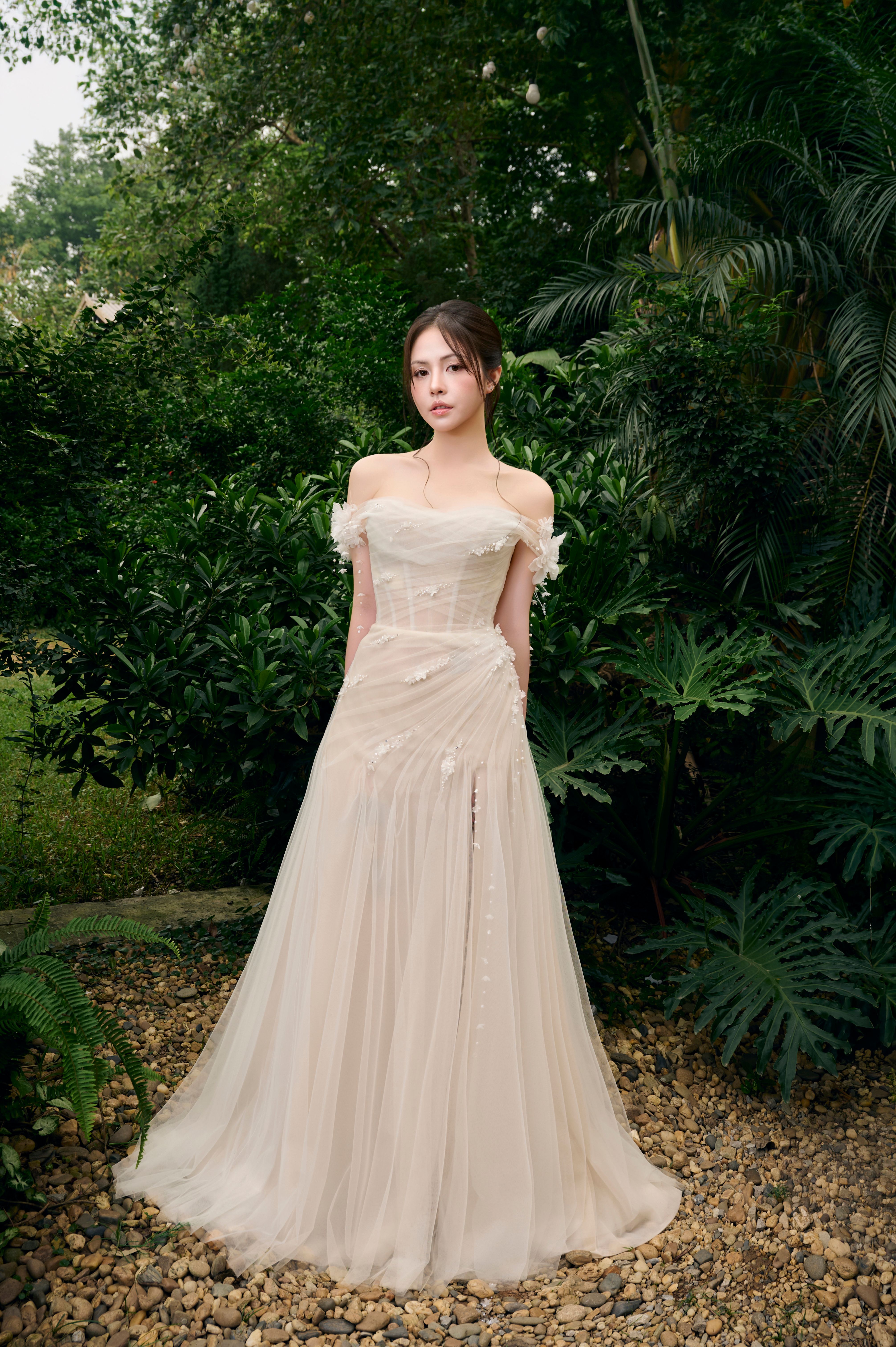 Chantilly lace