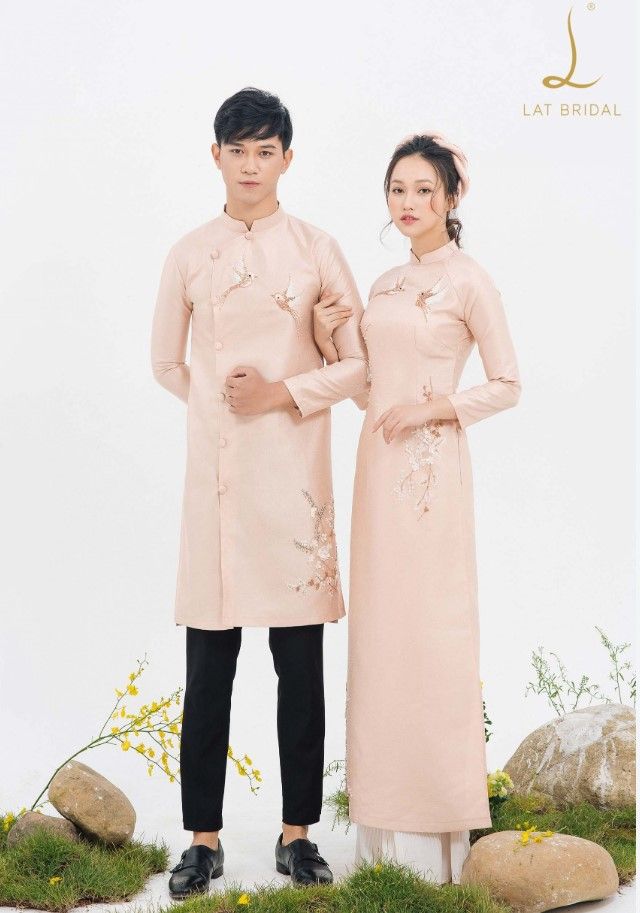 Các mẫu áo dài cưới đơn giản