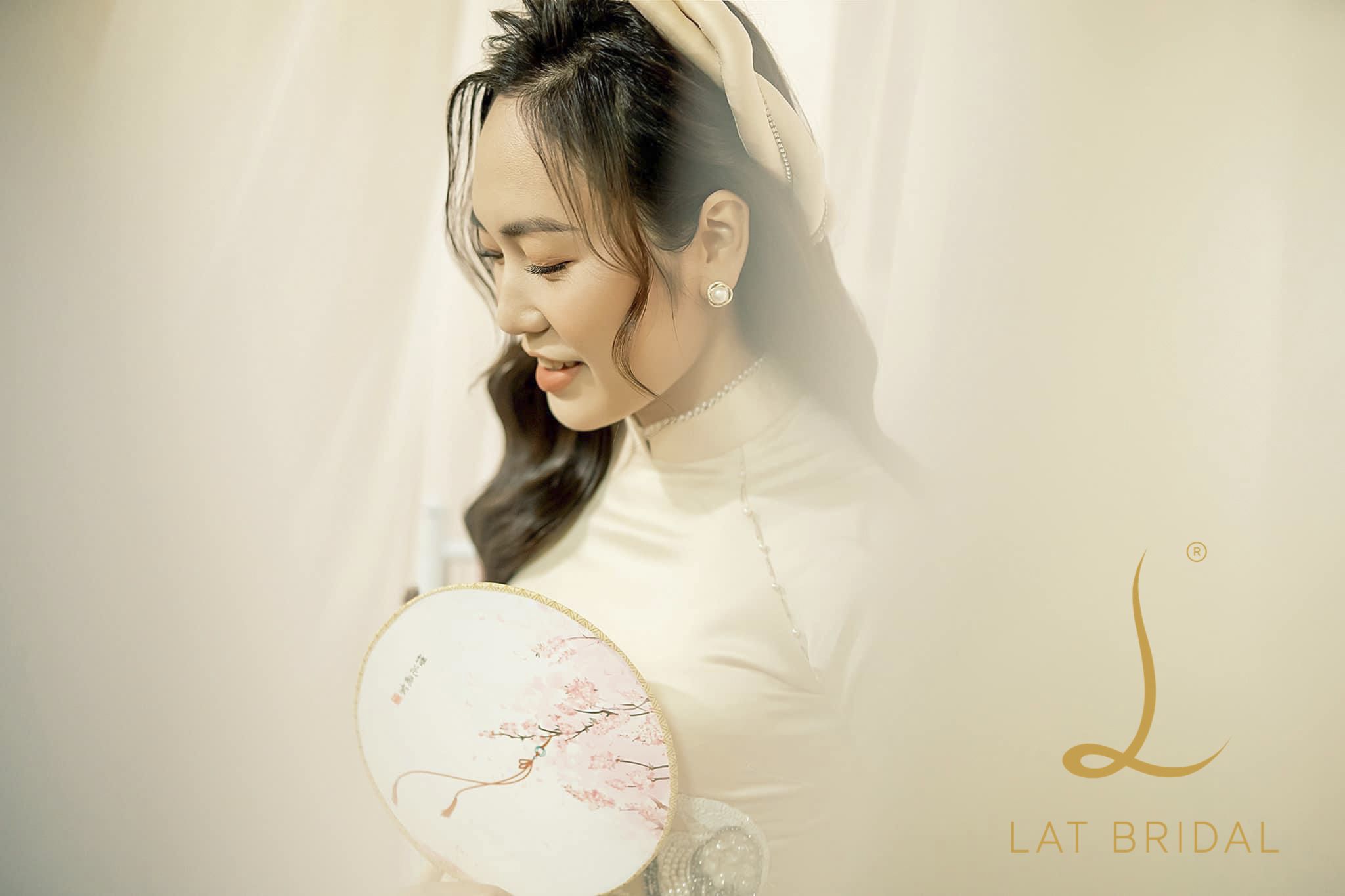Feedback áo dài ăn hỏi Thu Uyên từ Cô dâu Huyền Thanh dành cho LAT BRIDAL