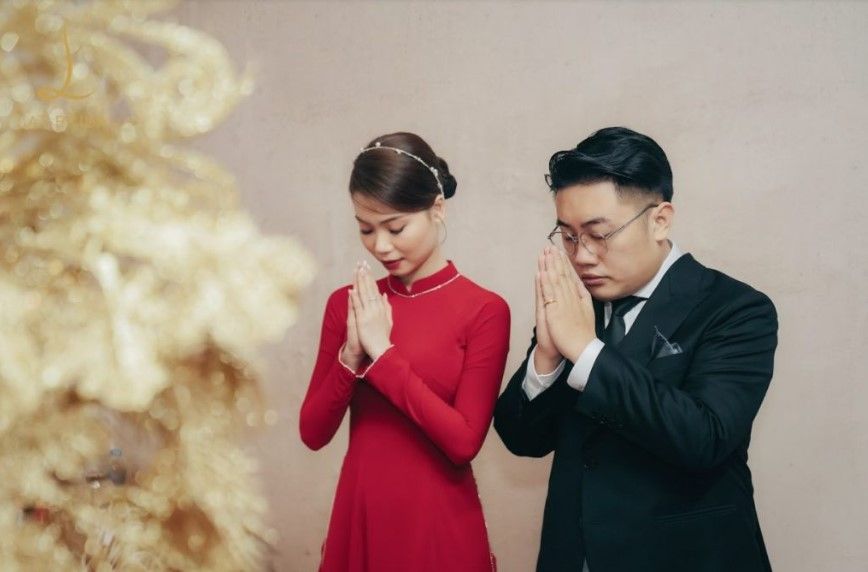 Các mẫu áo dài cưới đơn giản