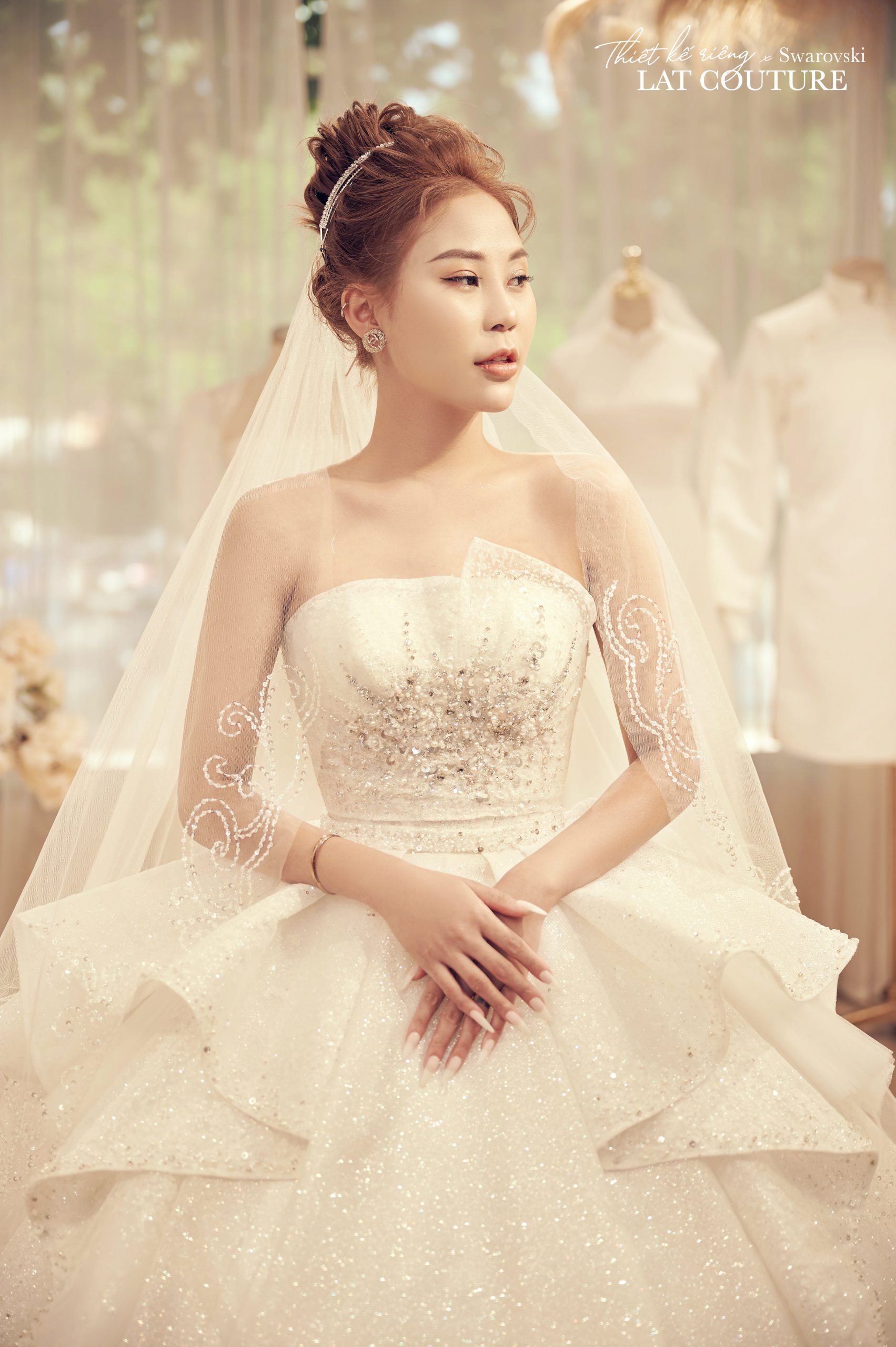 váy cưới cao cấp cho thuê của LAT BRIDAL