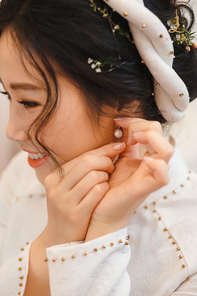 Lưu ý khi mặc áo dài cưới