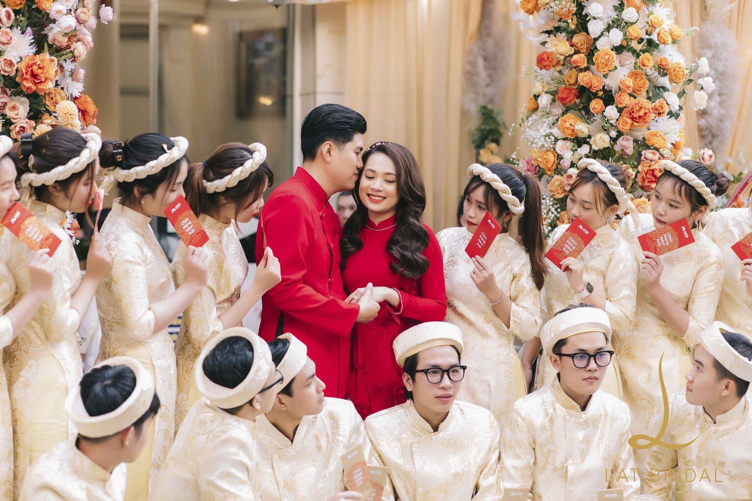 feedback áo dài sơn vân đỏ của cô dâu Lan Anh dành cho LAT BRIDAL