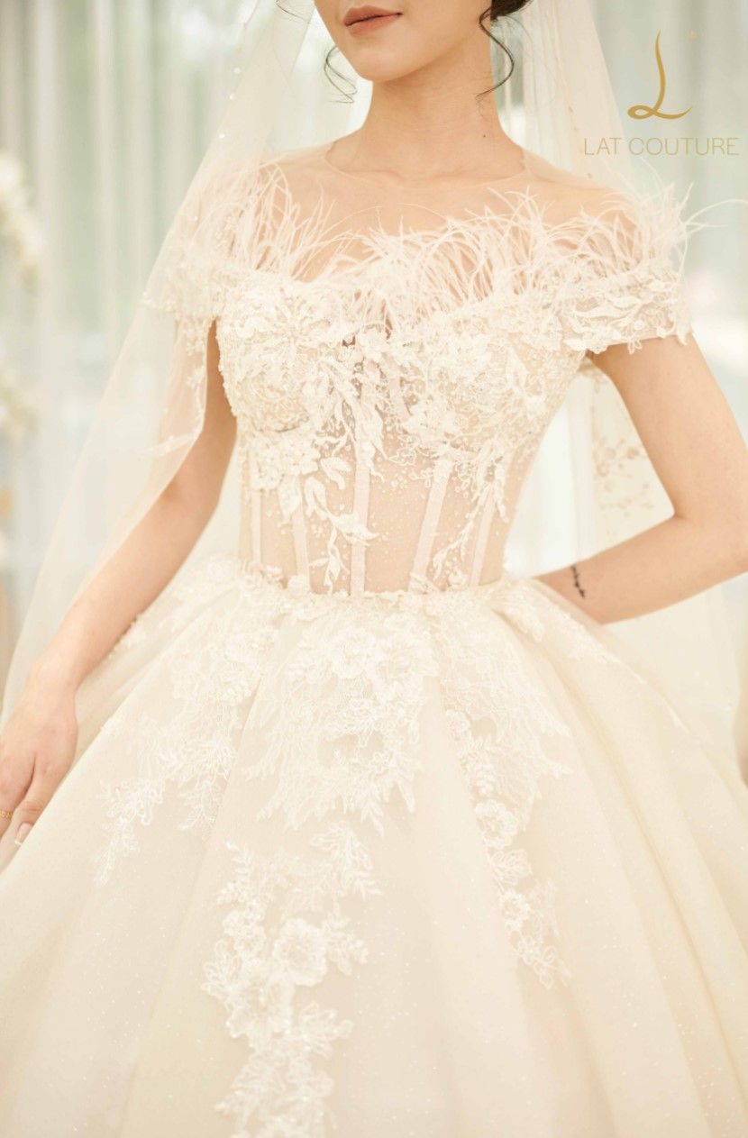 Váy cưới thiết kế corset nẹp eo