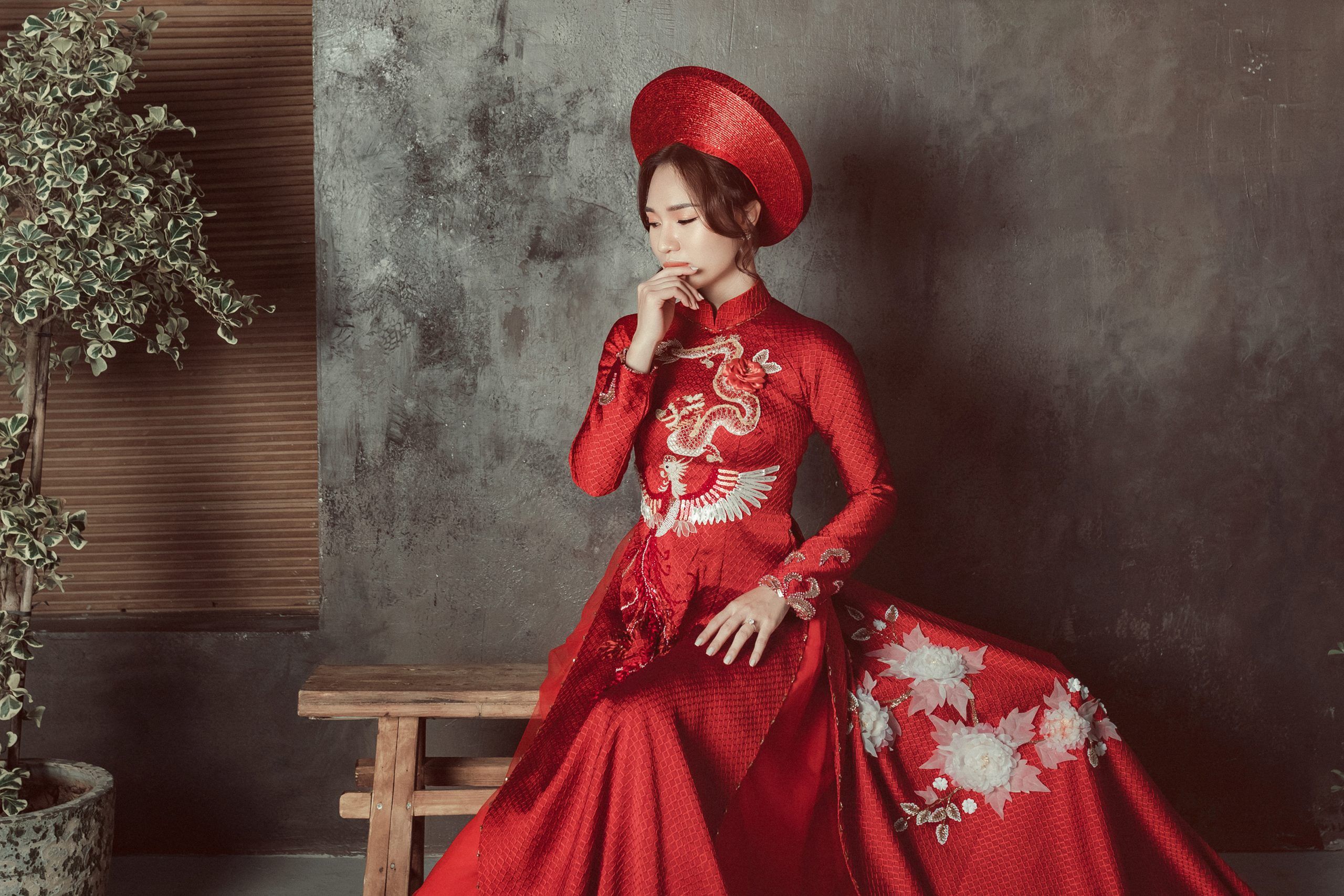 Ảnh cưới của Tú Uyên - Công Nghĩa với combo LAT COUTURE