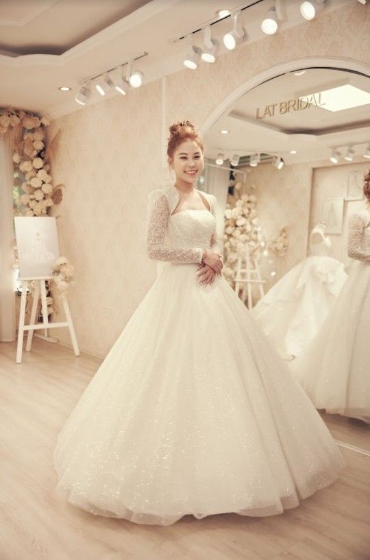 Xu hướng thời trang váy cưới thiết kế