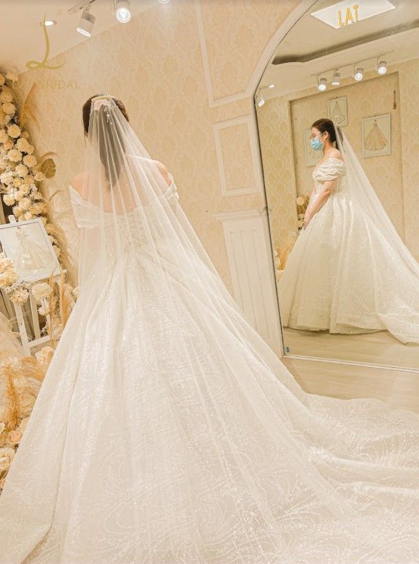Váy cưới công chúa