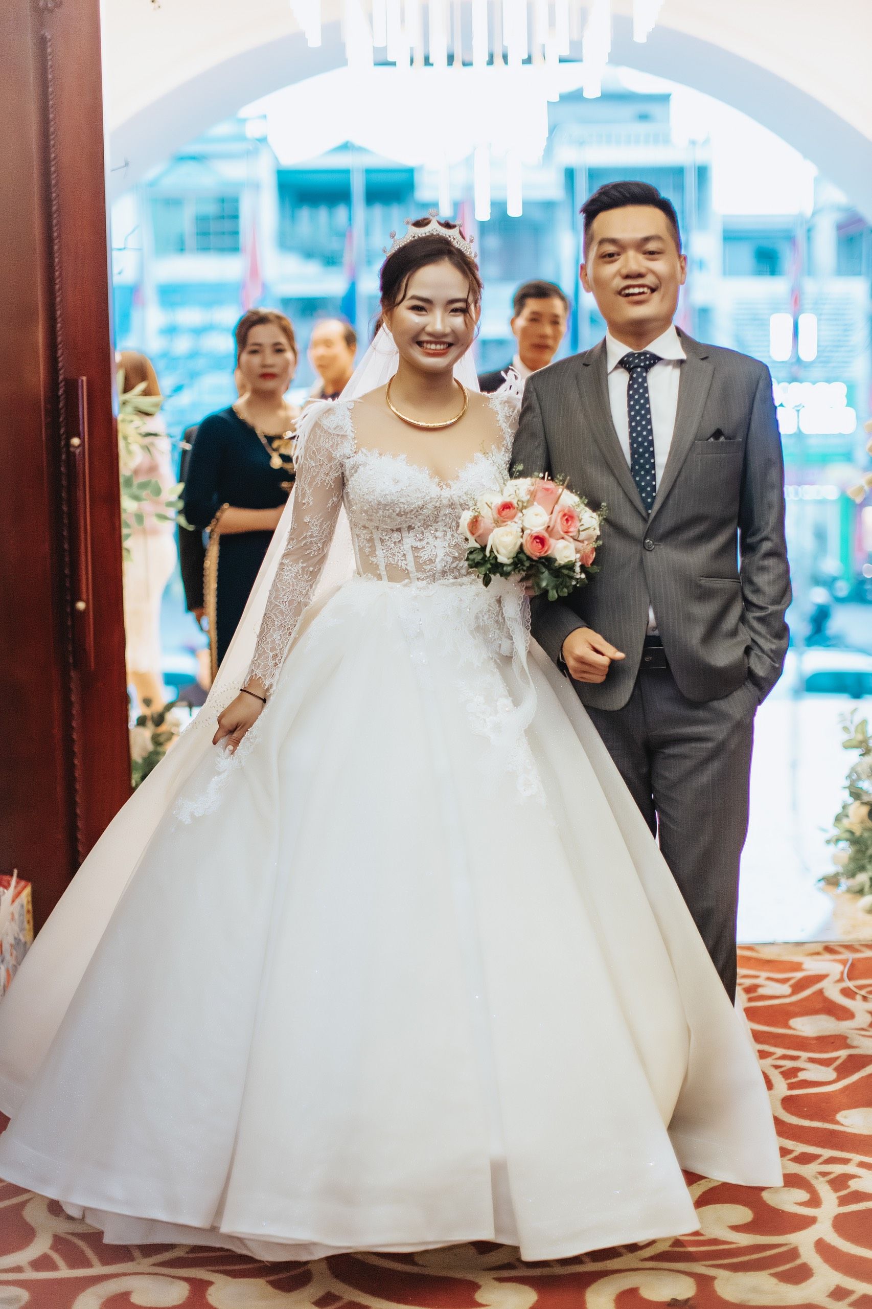 váy cưới thiết kế LAT COUTURE 09 - LAT BRIDAL
