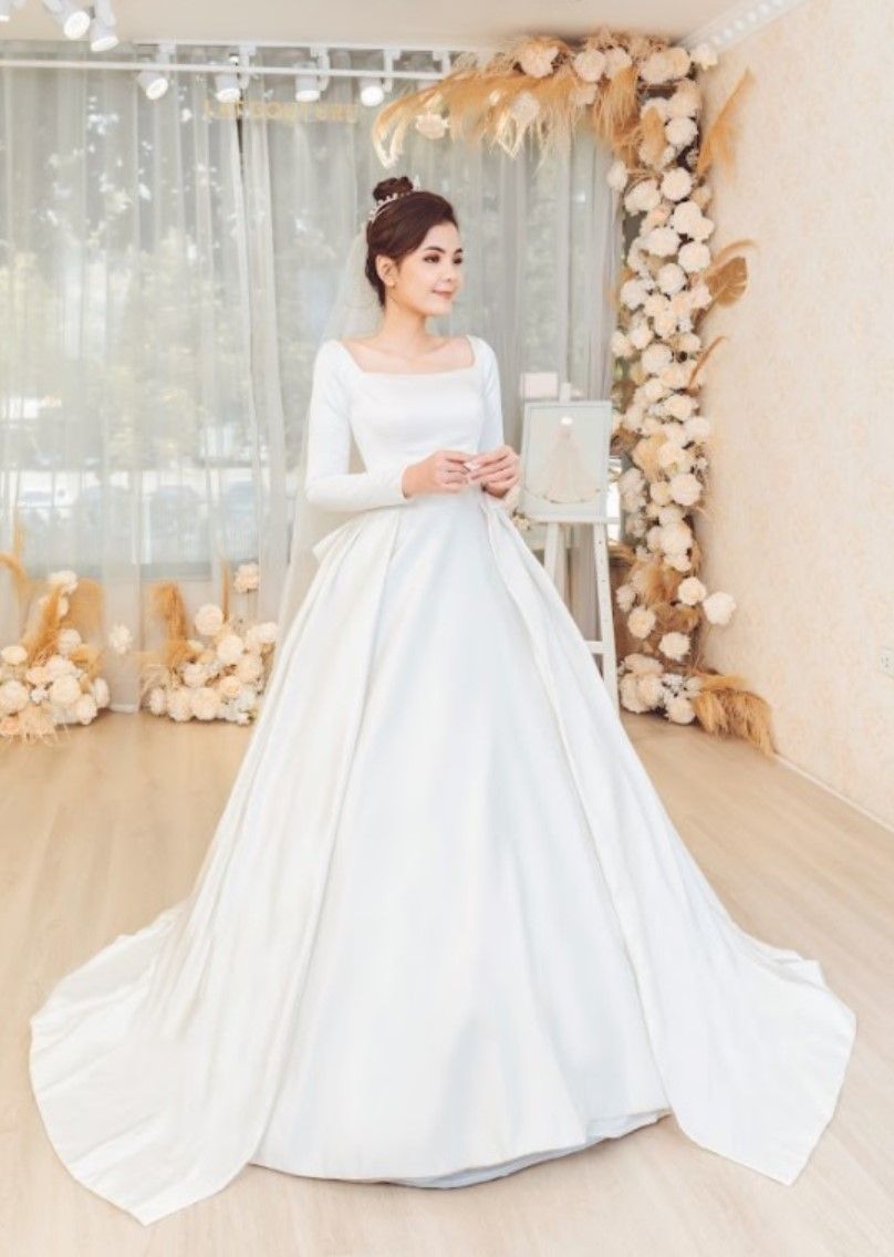 váy cưới basic là gì