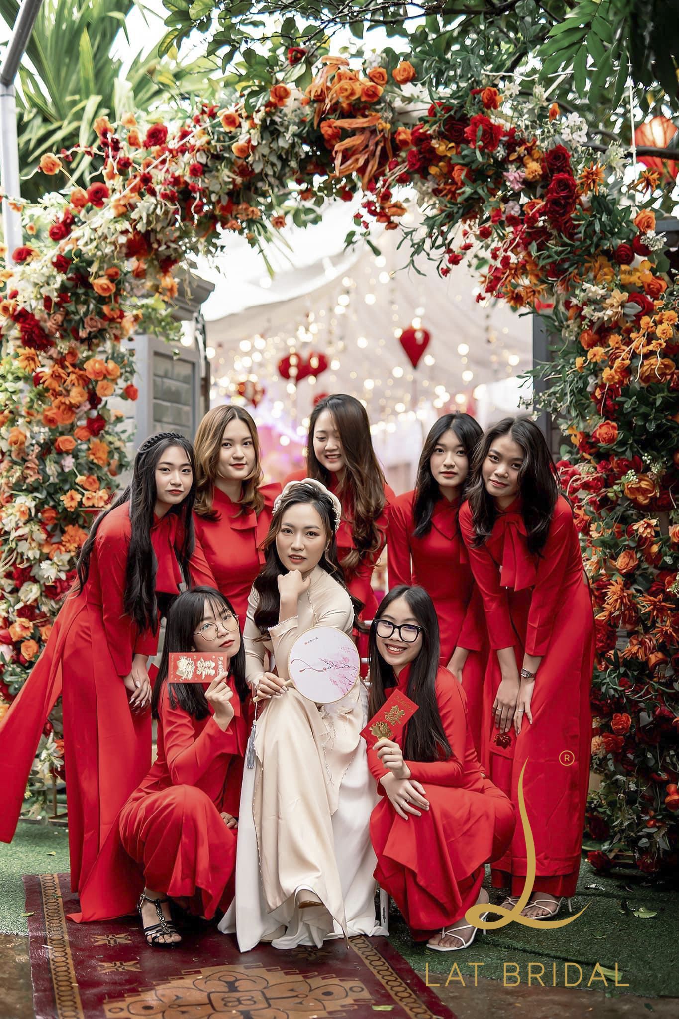 Feedback áo dài ăn hỏi Thu Uyên từ Cô dâu Huyền Thanh dành cho LAT BRIDAL