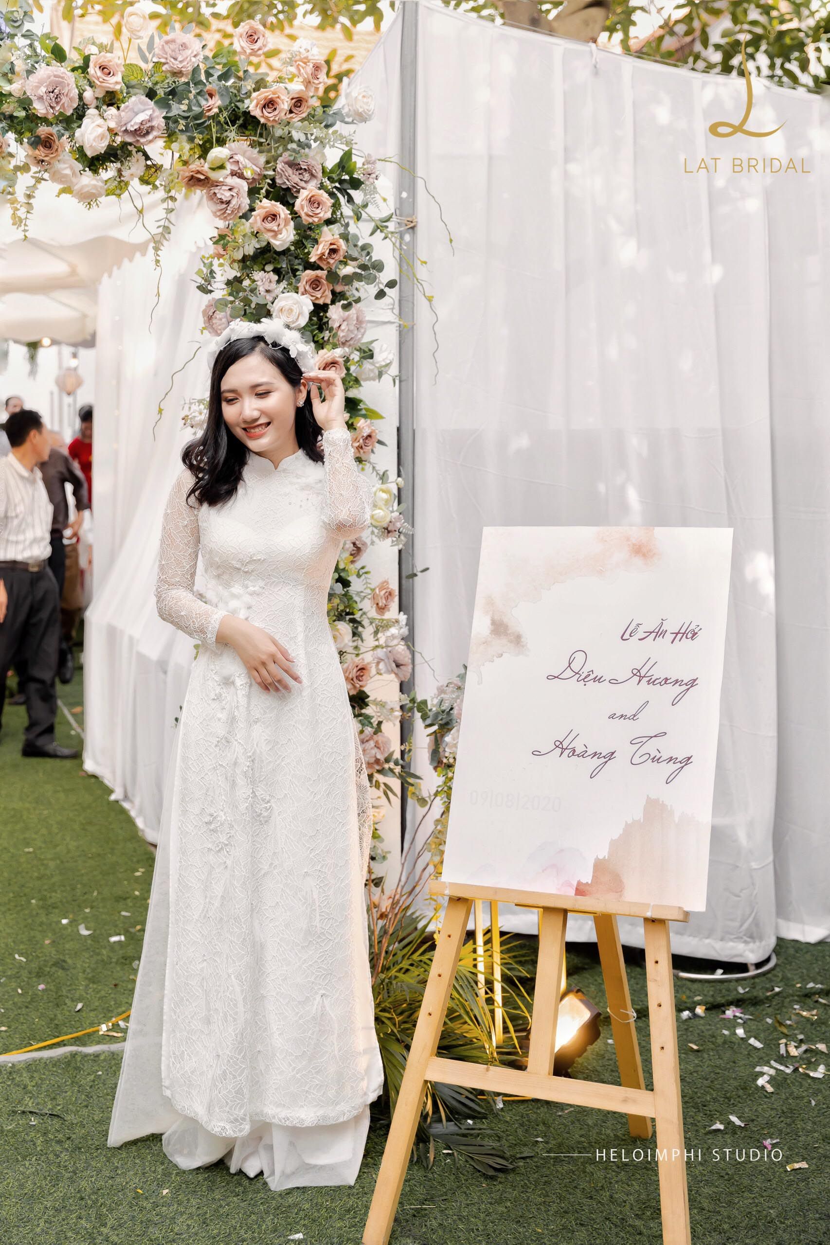 Áo dài thiết kế riêng Ngọc Vỹ trong lễ hỏi cô dâu Diệu Hương