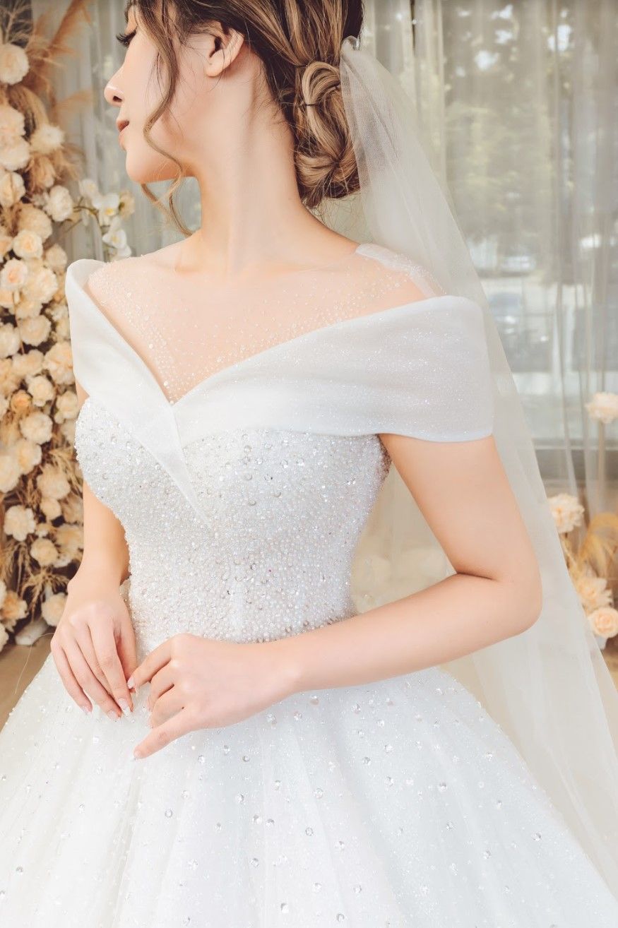 váy cưới trễ vai đẹp