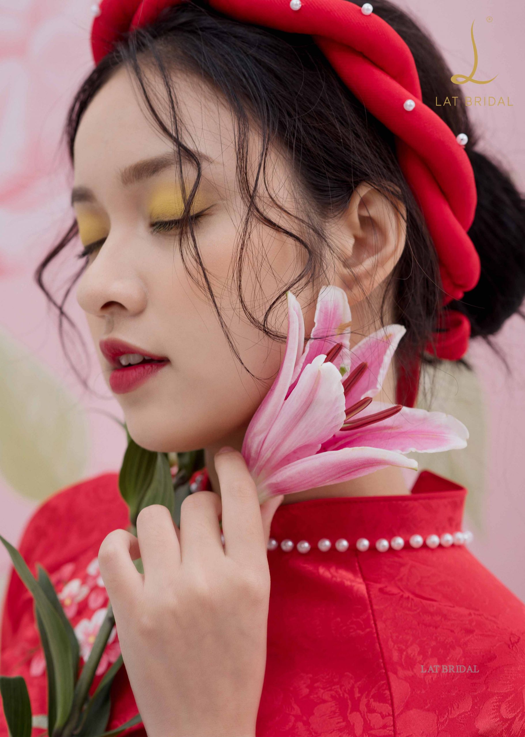 áo dài cô dâu Đan Niên Đỏ