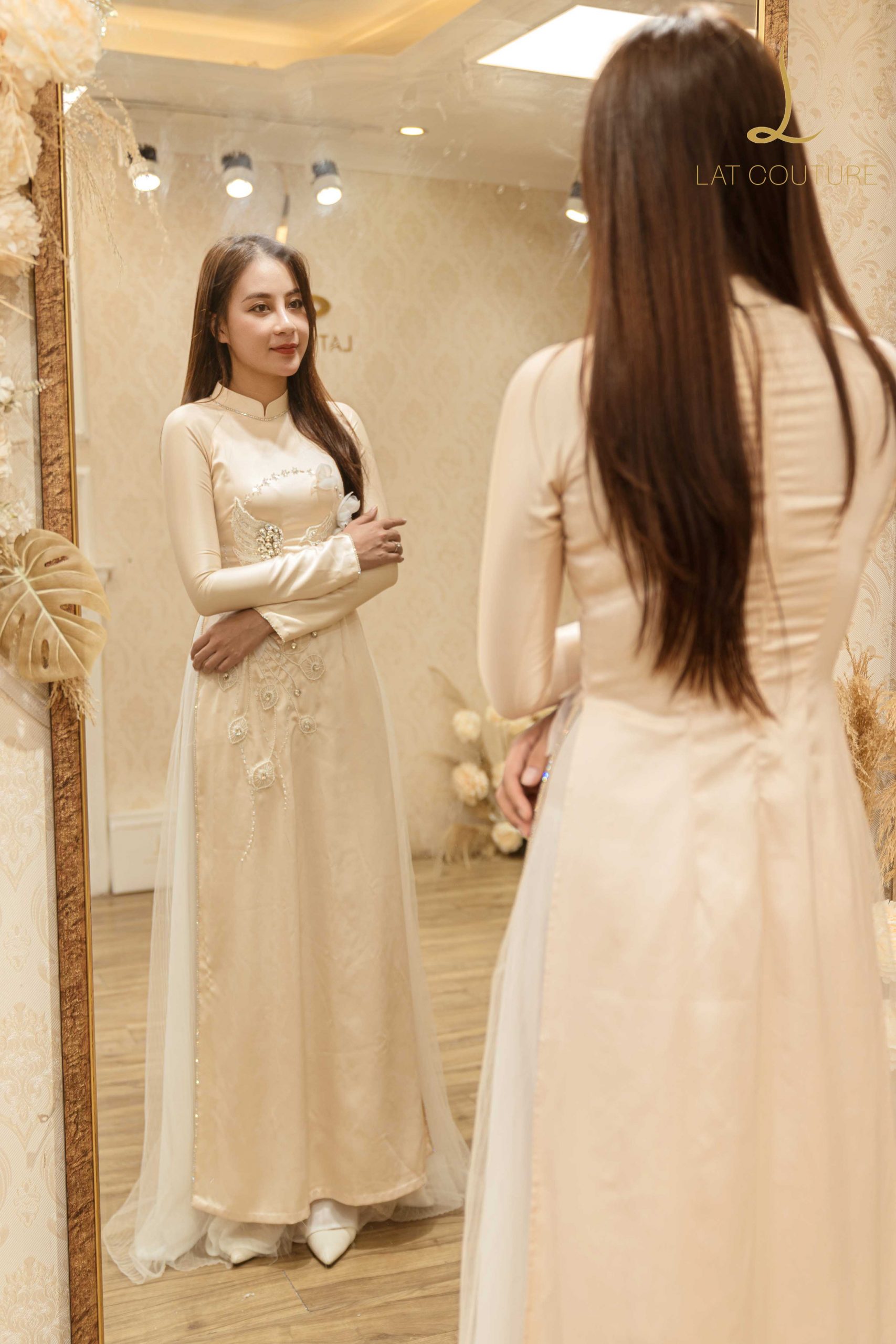 Áo dài thiết kế riêng Uyên bi