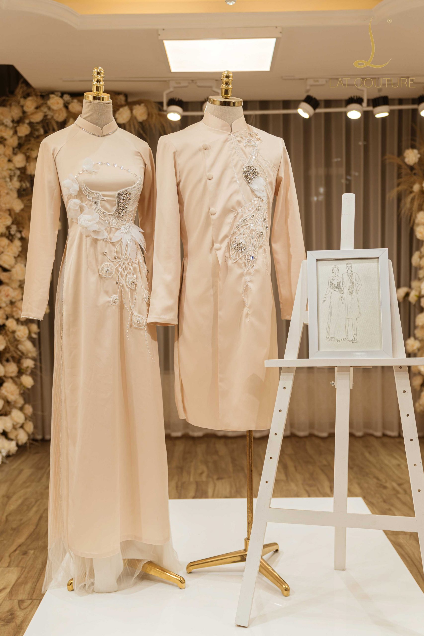 Áo dài thiết kế riêng Uyên bi