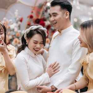 Áo dài bê lễ cách tân màu vàng đồng - Ngọc Hoàng - LAT BRIDAL