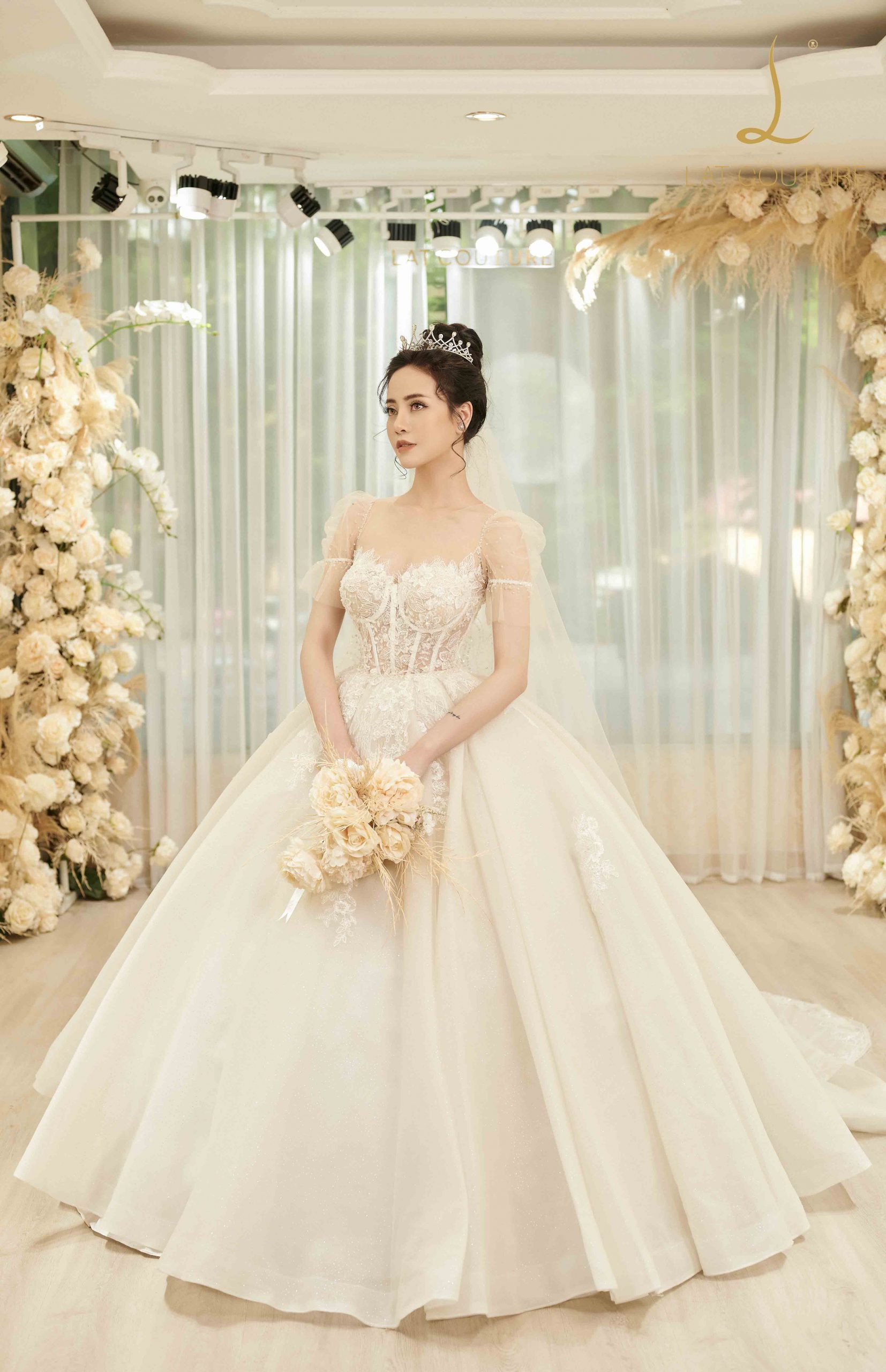 Alternative view of Váy cưới thiết kế cao cấp LAT COUTURE 03