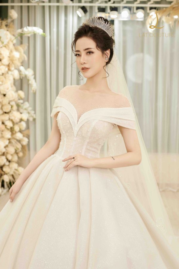 Calla Haute Couture  Những bộ váy cưới xa xỉ trị giá hàng tỷ đồng của NTK  Phương Linh