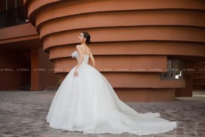 váy cưới thiết kế LAT Luxury 2022-2023