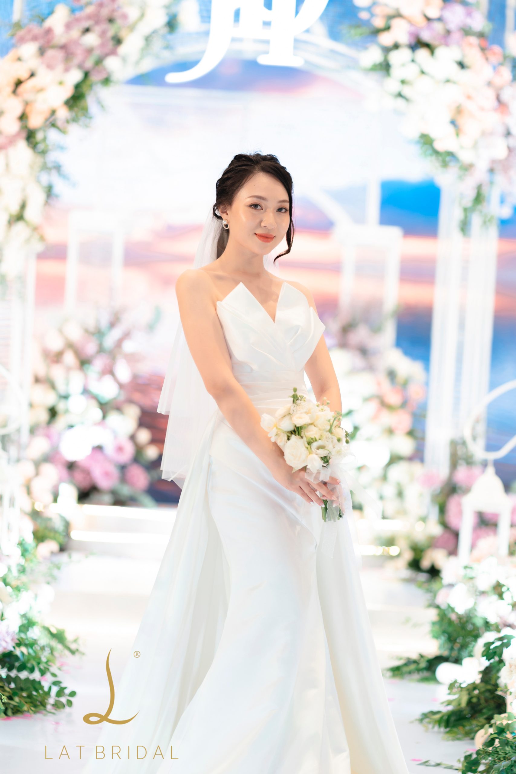 Váy cưới thiết kế Leena Minimalism