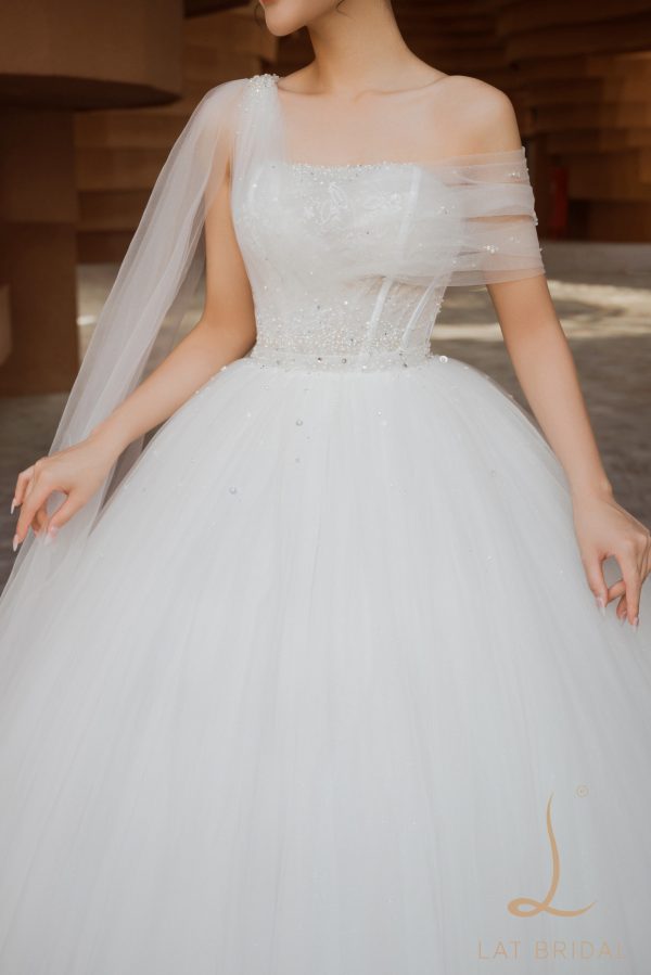 Hé lộ váy cưới lộng lẫy được thiết kế riêng cho Á hậu Tú Anh trong ngày  trọng đại | Thiết kế, Phác thảo trang phục, Minh họa thời trang