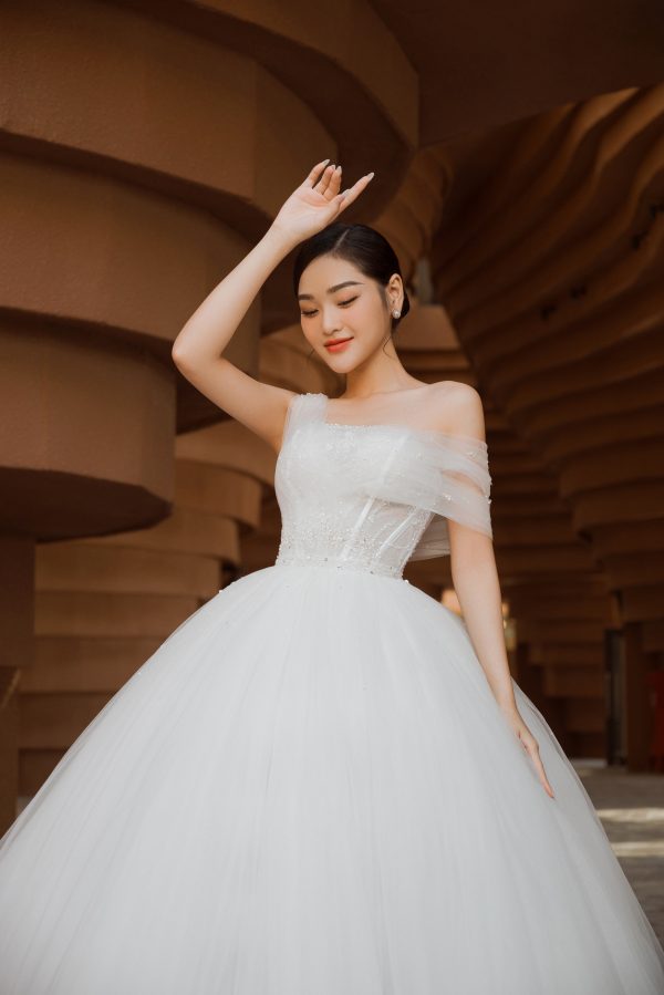 Váy công chúa trắng 4 lớp chất voan siêu đẹp thiết kế dự tiệc Váy trắng  shop - Đầm dáng xòe | ThờiTrangNữ.vn