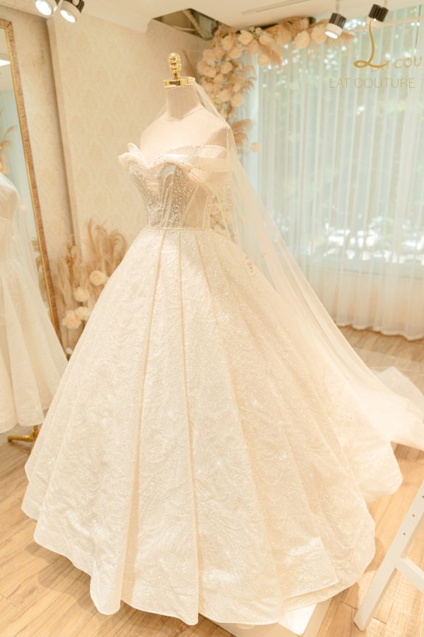 Mãn nhãn với bộ sưu tập váy cưới khủng của cô dâu Park Shin Hye