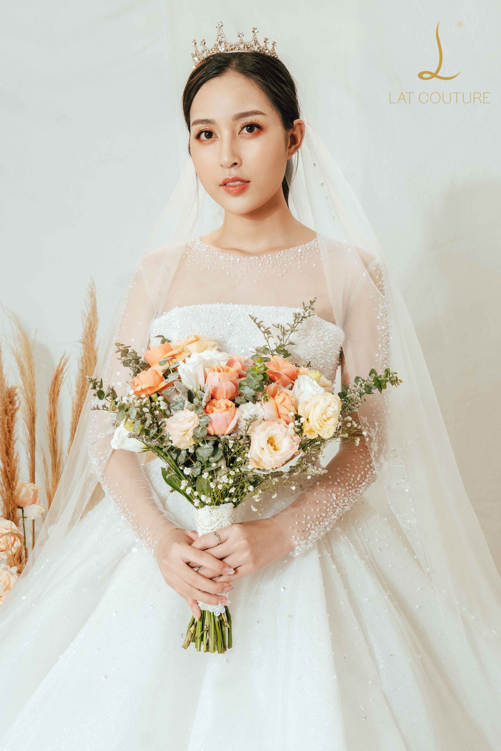 Váy cưới thiết kế riêng Hà Trang