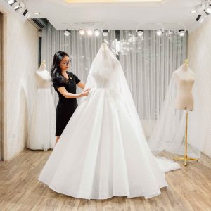 Váy cưới thiết kế riêng Hà Trang